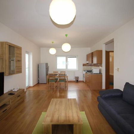 Apartman 502 Ruzindol Екстер'єр фото