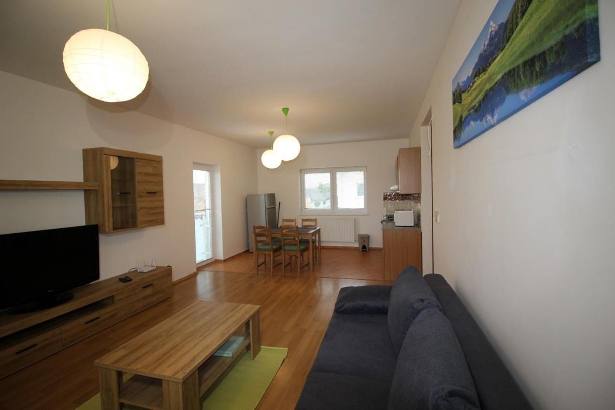 Apartman 502 Ruzindol Екстер'єр фото