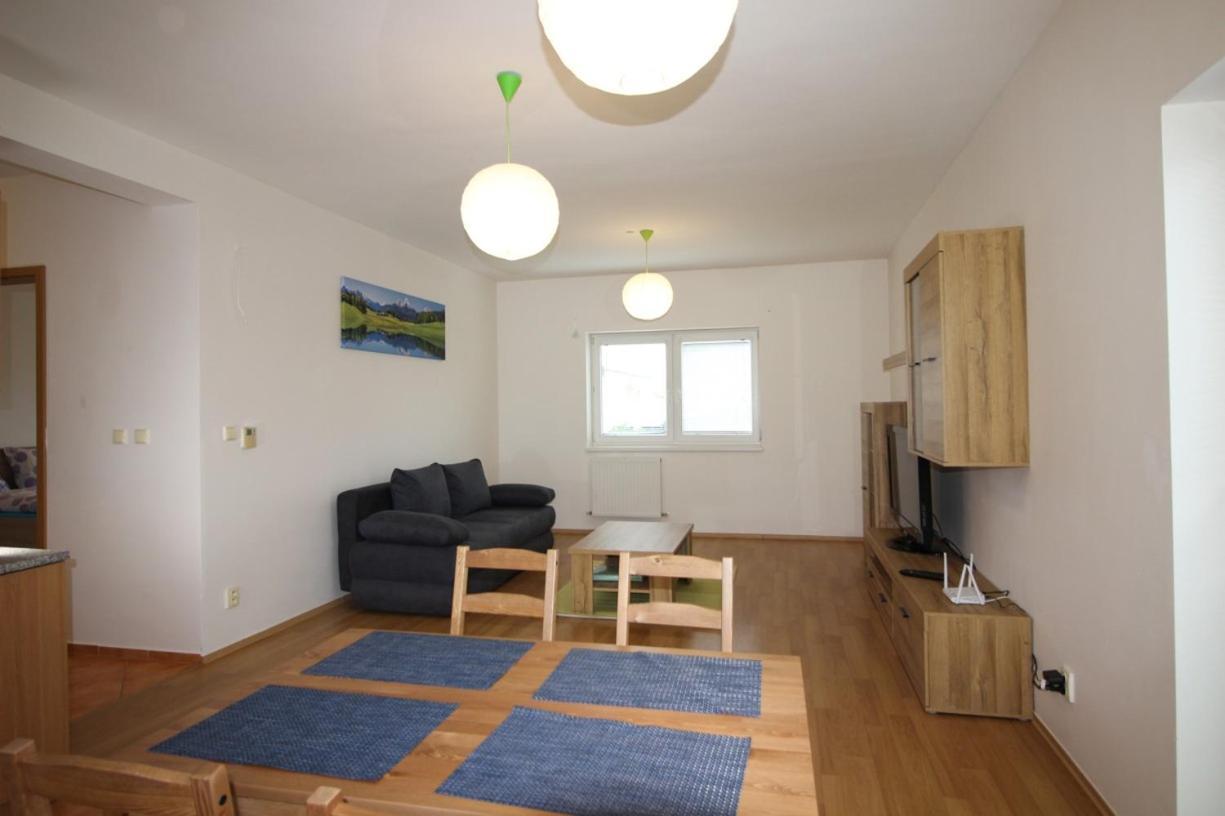 Apartman 502 Ruzindol Екстер'єр фото